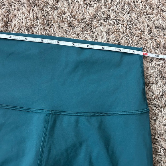 Lululemon Wunder Train High-Rise Tight 25"
Storm Teal Sz 6 - Picture 9 of 12